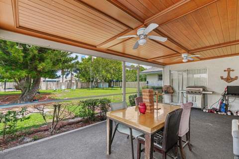 348 Sandpiper Avenue, Royal Palm Beach FL - photo 6 of 41