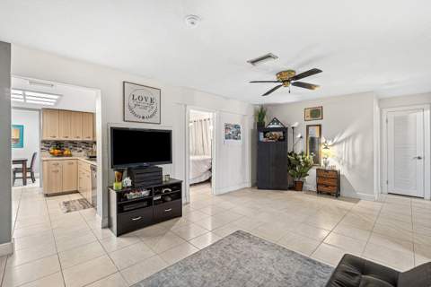 348 Sandpiper Avenue, Royal Palm Beach FL - photo 21 of 41