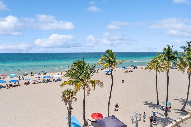 1 bedroom Condominium at 315 Van Buren Street #205B, WINDWOOD SEAS CONDO, Hollywood — photo 1