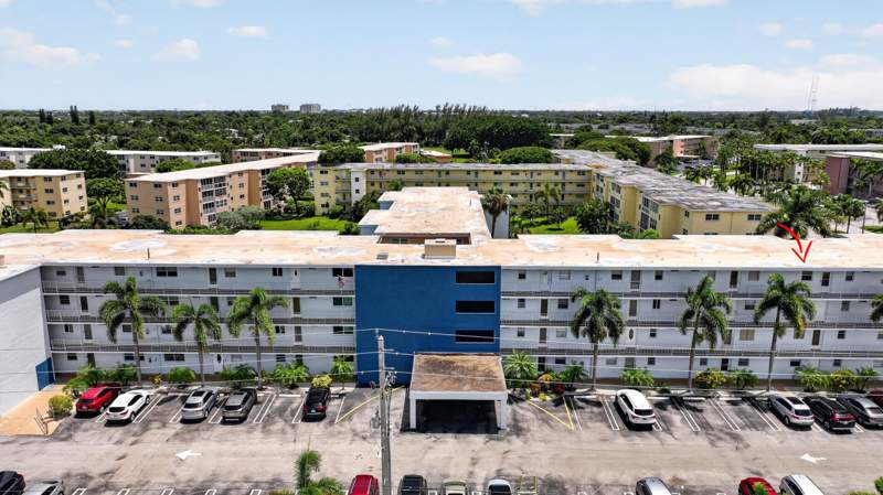 1 bedroom Condominium at 300 NE 26th Avenue #408, Village Royale Greenhill Condo, Boynton Beach — photo 3