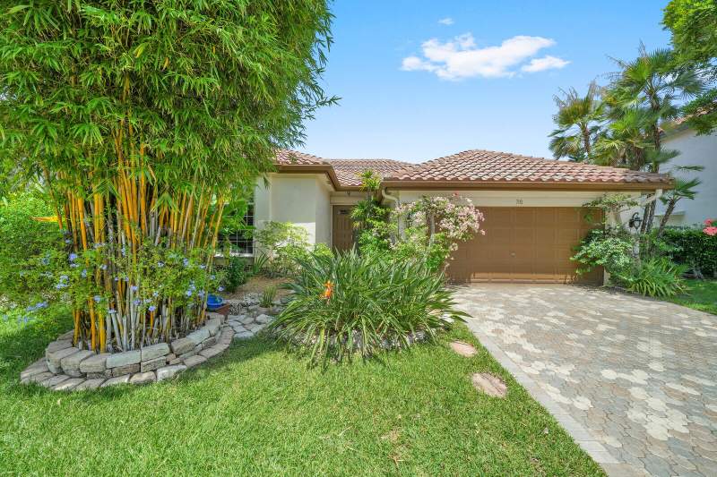 3 bedroom Single Family Residence at 718 NW 177th Avenue, Silver Lakes At Pembroke Pines, Pembroke Pines — photo 1
