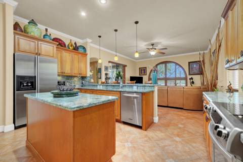 718 NW 177th Avenue, Pembroke Pines FL - photo 13 of 61