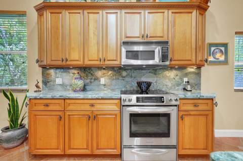 718 NW 177th Avenue, Pembroke Pines FL - photo 15 of 61