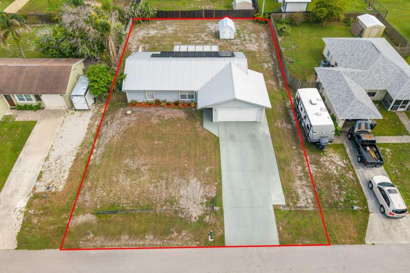 3 bedroom Single Family Residence at 1098 SW Janette Avenue, Port St Lucie Section 9, Port St. Lucie — photo 3