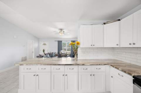 1098 SW Janette Avenue, Port St. Lucie FL - photo 7 of 25