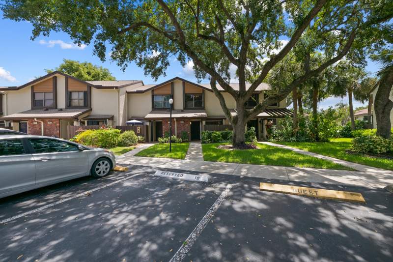 2 bedroom Townhouse at 4586 Carambola Circle #27217, Baywood Village Iii-A Condo, Coconut Creek — photo 1