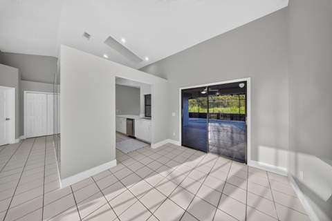 4802 Sunset Boulevard, Fort Pierce FL - photo 8 of 56