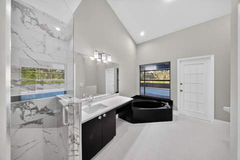 4802 Sunset Boulevard, Fort Pierce FL - photo 16 of 56
