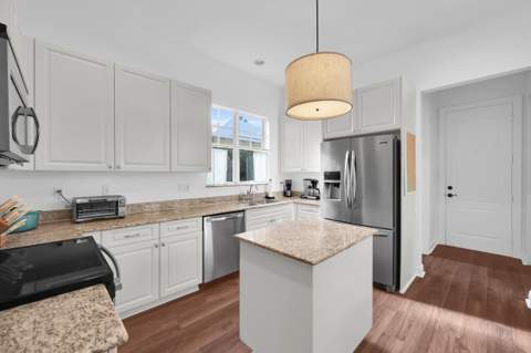 212 W Bay Cedar Circle, Jupiter FL - photo 15 of 48
