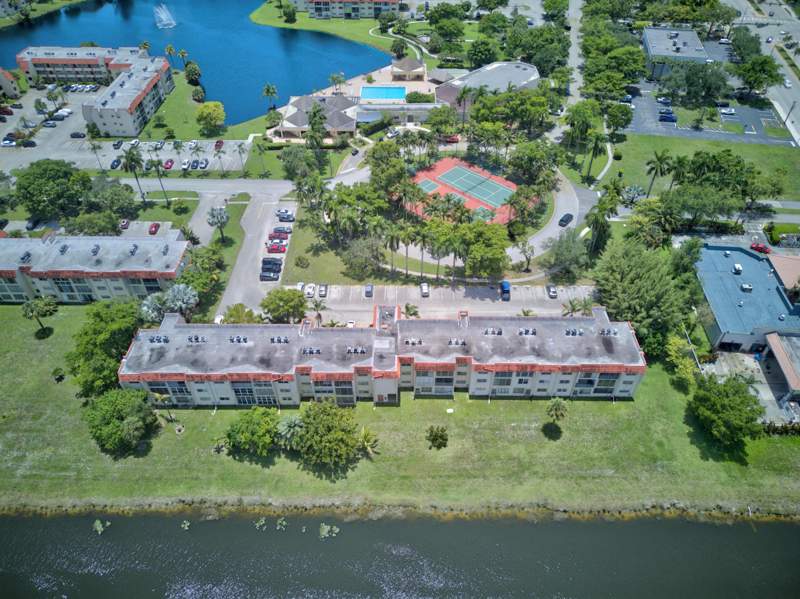 2 bedroom Condominium at 8101 N Sunrise Lakes Drive #112, Sunrise Lakes 29 Condo, Sunrise — photo 4