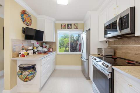 9232 Pecky Cypress Lane #2G, Boca Raton FL - photo 6 of 42