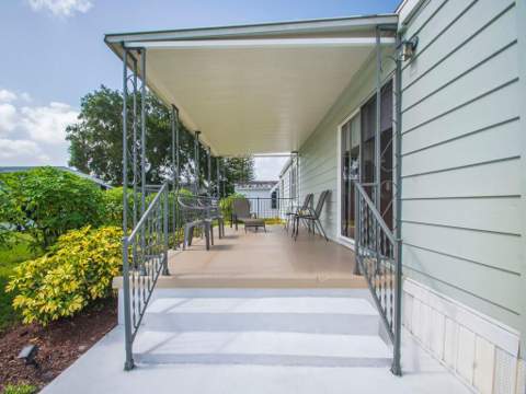 174 NE Emerald Drive, Jensen Beach FL - photo 6 of 42