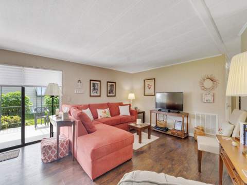 174 NE Emerald Drive, Jensen Beach FL - photo 19 of 42
