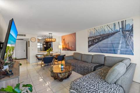 2223 Park Lane #210, Hollywood FL - photo 15 of 40