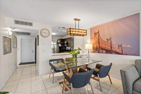 2223 Park Lane #210, Hollywood FL - photo 16 of 40