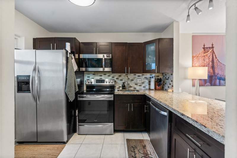 2 bedroom Condominium at 2223 Park Lane #210, Sheridan Lakes Condo Apts No 7, Hollywood — photo 5