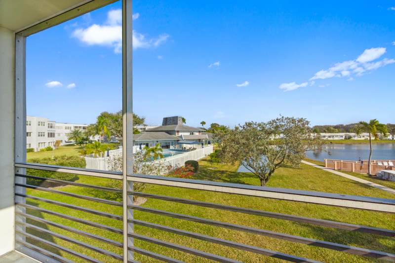 2 bedroom Condominium at 2223 Park Lane #210, Sheridan Lakes Condo Apts No 7, Hollywood — photo 3