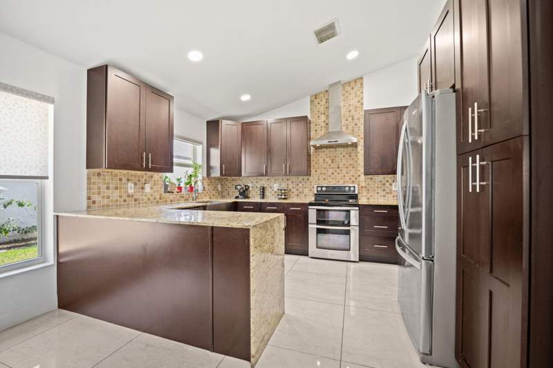 3 bedroom Single Family Residence at 1842 Oak Berry Circle, Wellingtons Edge Par 76 Ph 2B, Wellington — photo 5