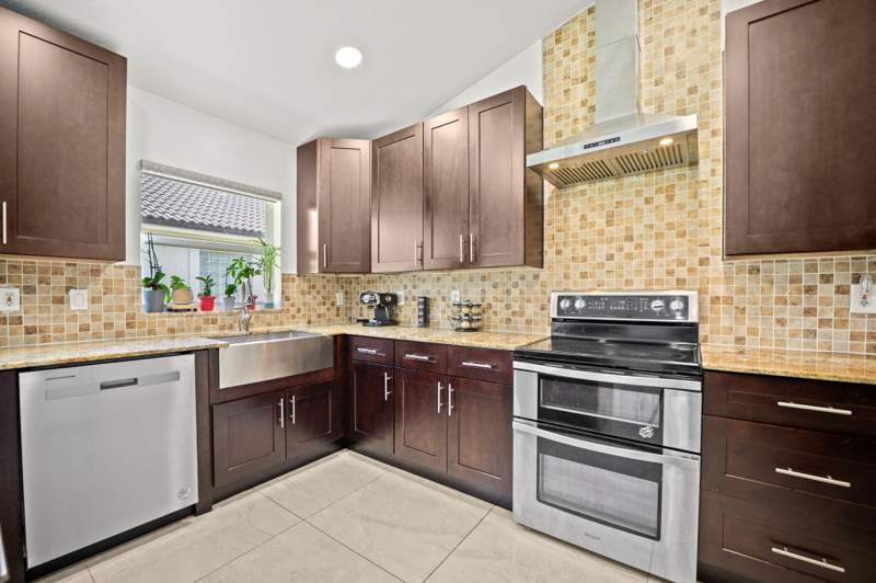 3 bedroom Single Family Residence at 1842 Oak Berry Circle, Wellingtons Edge Par 76 Ph 2B, Wellington — photo 3