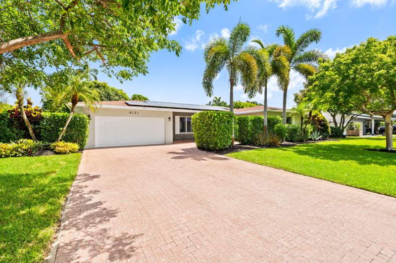 3 bedroom Single Family Residence at 6131 SW 8th Street, Plantation Park Lakesites, Plantation — photo 2