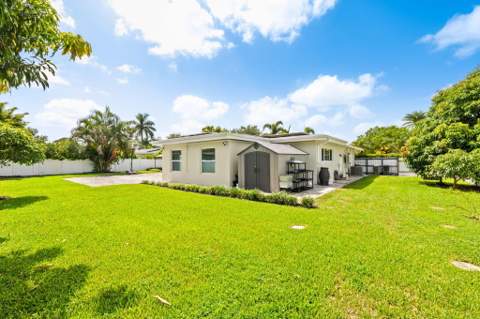 6131 SW 8th Street, Plantation FL - photo 20 of 31