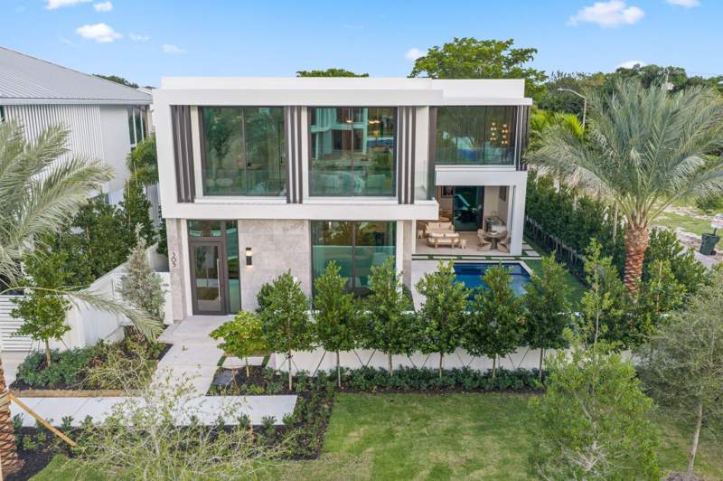 5 bedroom Single Family Residence at 340 Grove Place, Grove Estates, Delray Beach — photo 2