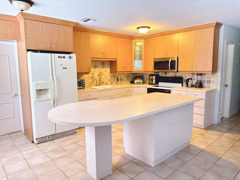 4 bedroom Single Family Residence at 6959 Clendenin Street, Kanawha Park, Lake Worth — photo 5