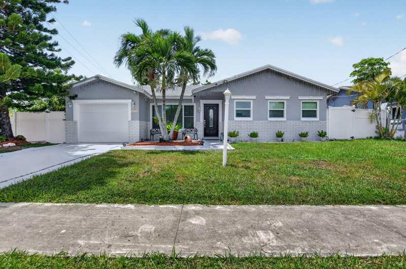 3 bedroom Single Family Residence at 22305 SW 57th Avenue, Sandalfoot Cove Sec Six, Boca Raton — photo 1