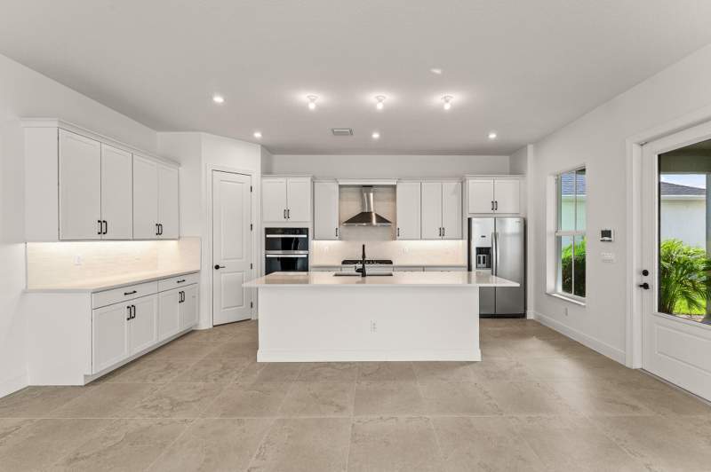 4 bedroom Single Family Residence at 780 SW Prairie Avenue, Newfield Crossroads, Palm City — photo 2