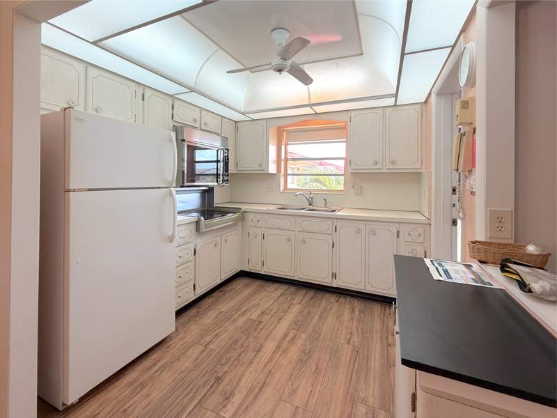 2 bedroom Condominium at 5300 Washington Street #P331, Beverly Hills Condo Number Nine, Hollywood — photo 5