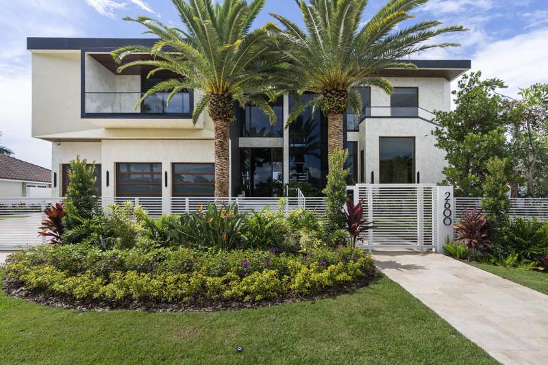 5 bedroom Single Family Residence at 2600 NE 24TH Street, LIGHTHOUSE POINT FIRST SEC, Lighthouse Point — photo 4