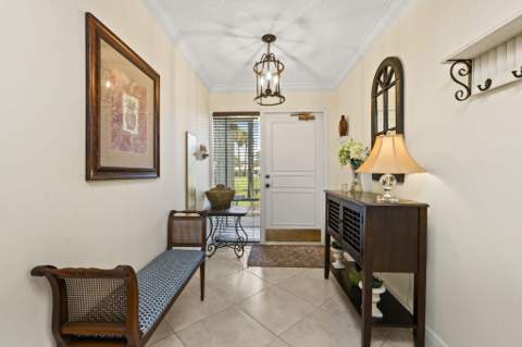 9450 Meadowood Drive #101, Fort Pierce FL - photo 7 of 26