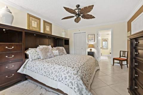9450 Meadowood Drive #101, Fort Pierce FL - photo 20 of 26