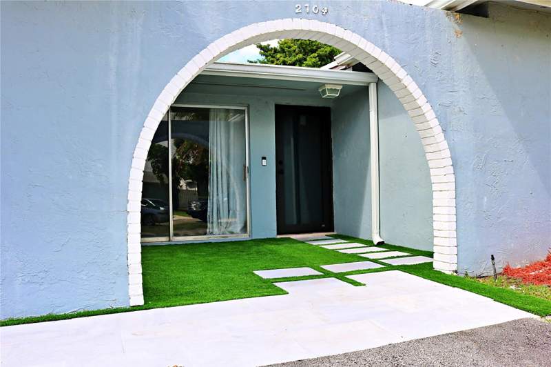 3 bedroom Single Family Residence at 2704 Canal Road, Knolls 3 Sec, Miramar — photo 4