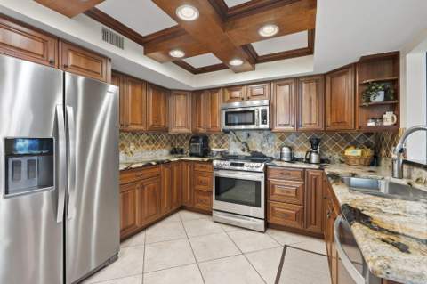 9450 Meadowood Drive #101, Fort Pierce FL - photo 14 of 26