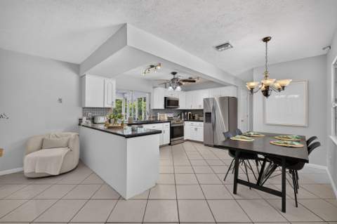 2409 NW Everglades Boulevard, Stuart FL - photo 10 of 54