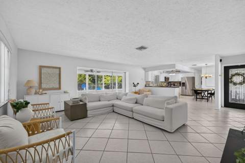 2409 NW Everglades Boulevard, Stuart FL - photo 22 of 54