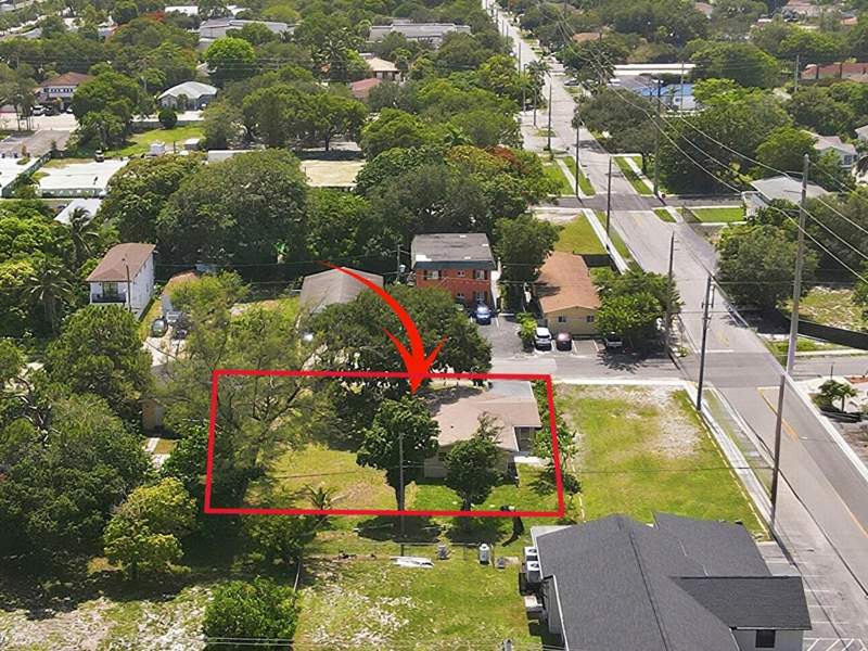 4 bedroom Single Family Residence at 440-436 NW 7th Terrace, North Lauderdale, Fort Lauderdale — photo 3