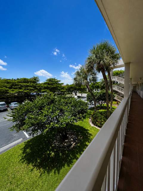 1901 Bermuda Circle #F2, Coconut Creek FL - photo 23 of 36