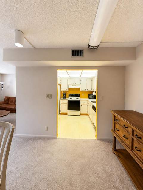 1901 Bermuda Circle #F2, Coconut Creek FL - photo 7 of 36