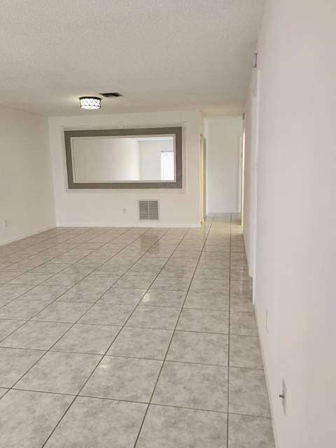 5437 Bonky Court, West Palm Beach FL - photo 8 of 24