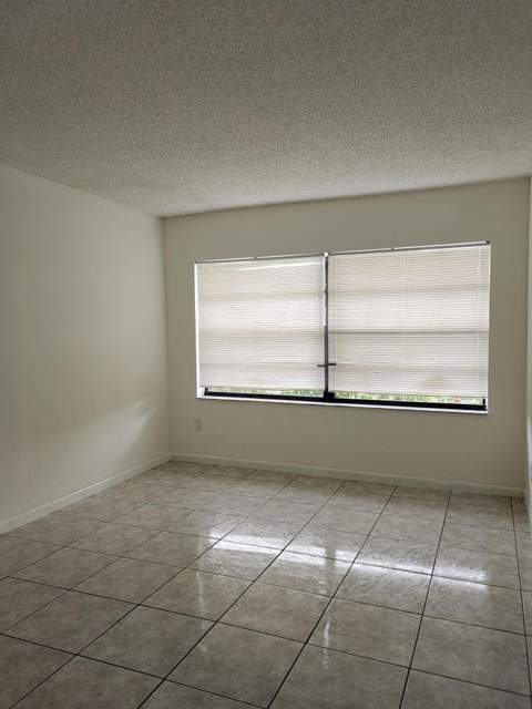 5437 Bonky Court, West Palm Beach FL - photo 13 of 24