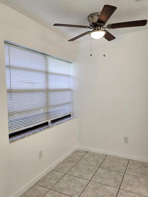 5437 Bonky Court, West Palm Beach FL - photo 10 of 24