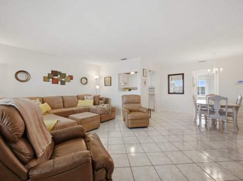 350 Horizons #302, Boynton Beach FL - photo 7 of 41