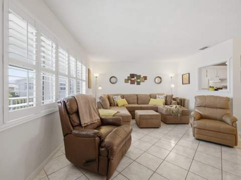350 Horizons #302, Boynton Beach FL - photo 8 of 41