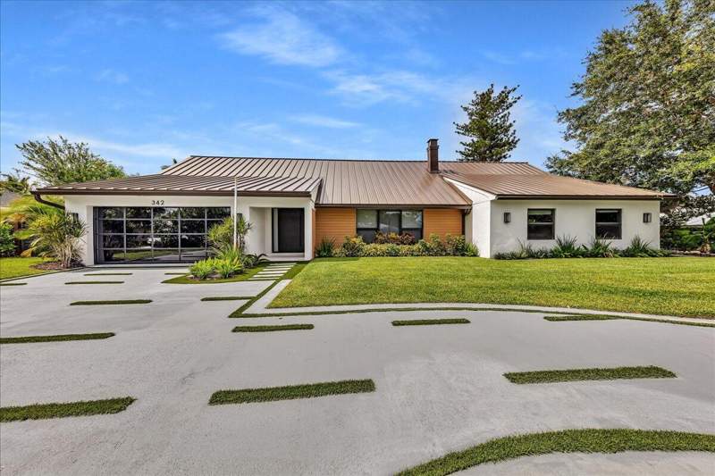 5 bedroom Single Family Residence at 342 N Fairway, Tequesta Country Club, Tequesta — photo 3
