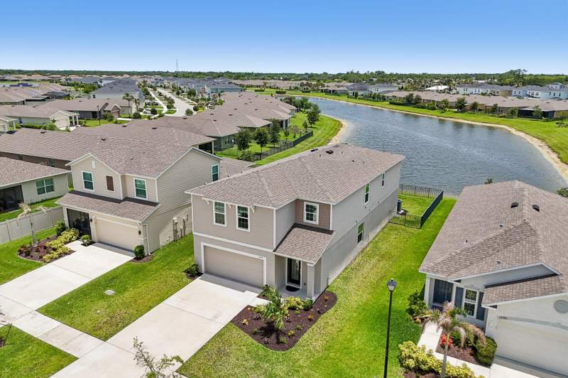 6 bedroom Single Family Residence at 10979 SW Vasari Way, VERANO SOUTH PUD 1 - POD C - PLAT NO. 3, Port St. Lucie — photo 2