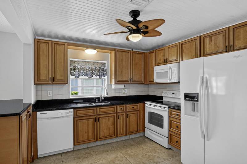 2 bedroom Condominium at 948 Savannas Point Drive #D, High Point Of Fort Pierce Condominium Section 3, Fort Pierce — photo 4