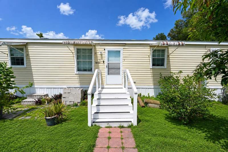 3 bedroom Manufactured Home at 8137 SW Wildwood Drive, Sunshine Parkway Manor Unrecorded, Stuart — photo 4