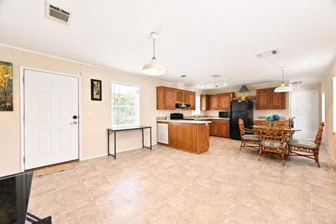 8137 SW Wildwood Drive, Stuart FL - photo 7 of 29